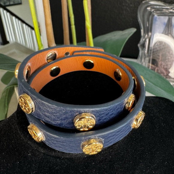 Tory Burch Double Wrap Beacelet - Picture 3 of 11